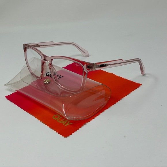 Quay Hardwire crystal pink frame blue light glasses - Picture 4 of 13